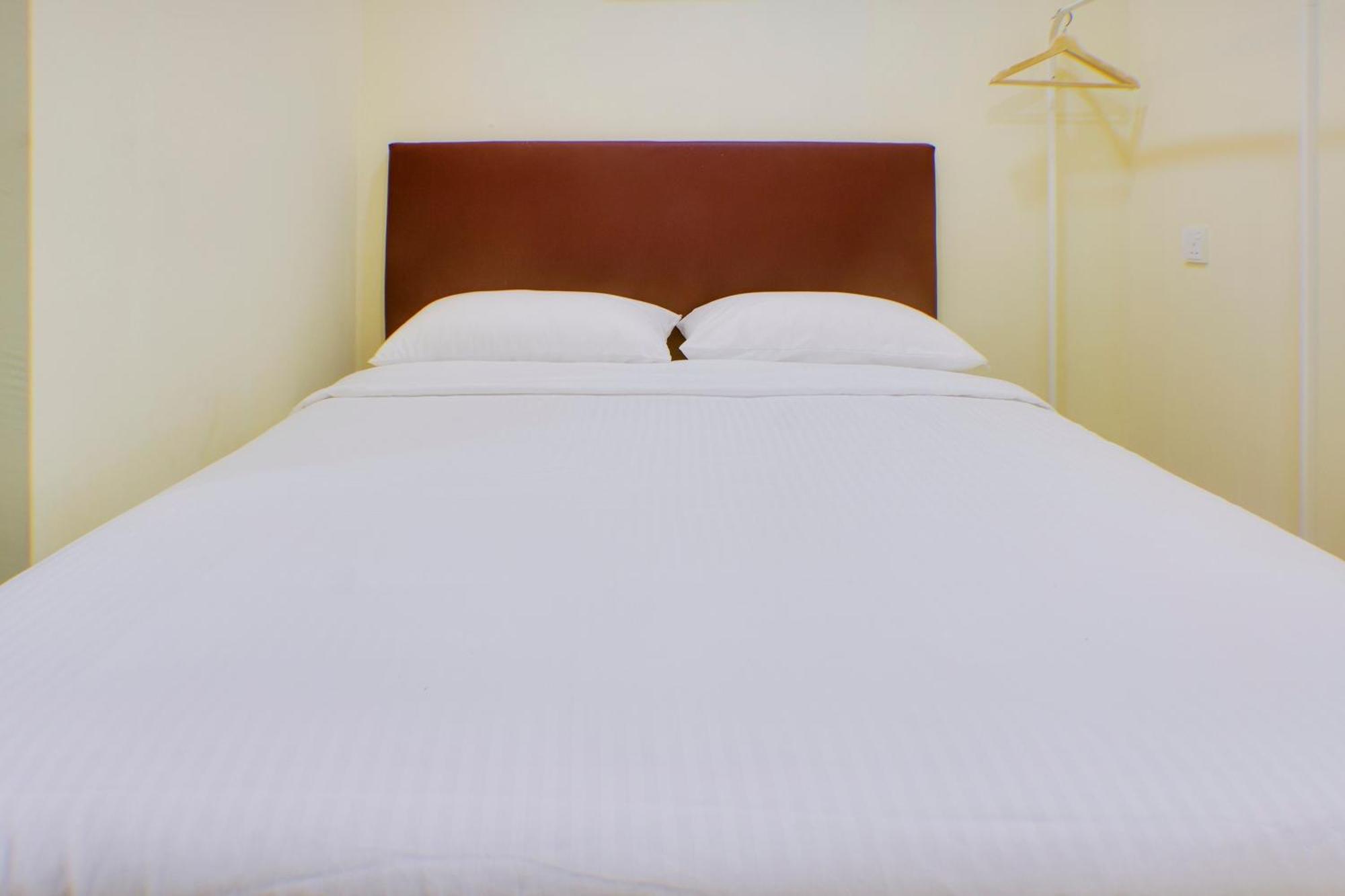 Oyo 90090 Roselyn Inn 2 Пасир Гуданг Екстериор снимка