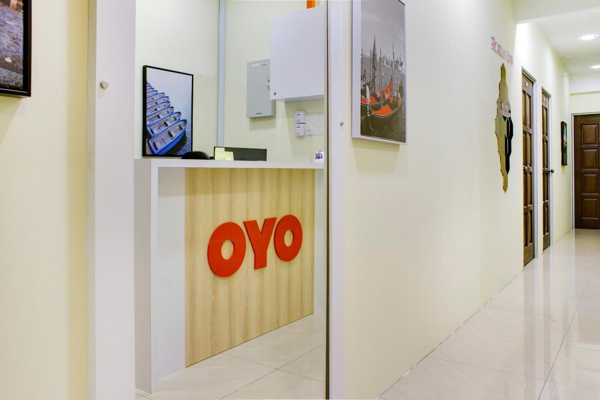 Oyo 90090 Roselyn Inn 2 Пасир Гуданг Екстериор снимка