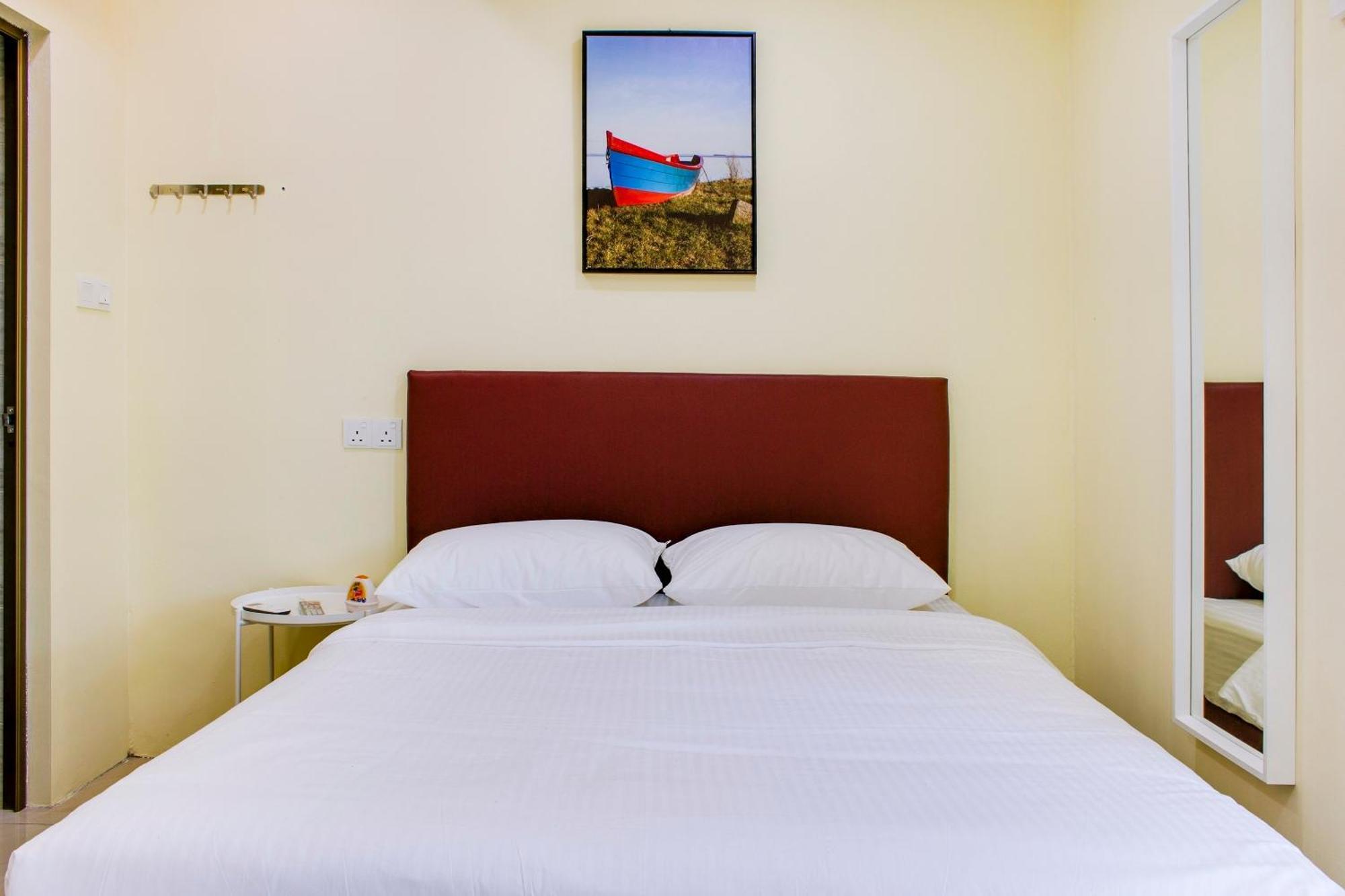 Oyo 90090 Roselyn Inn 2 Пасир Гуданг Екстериор снимка